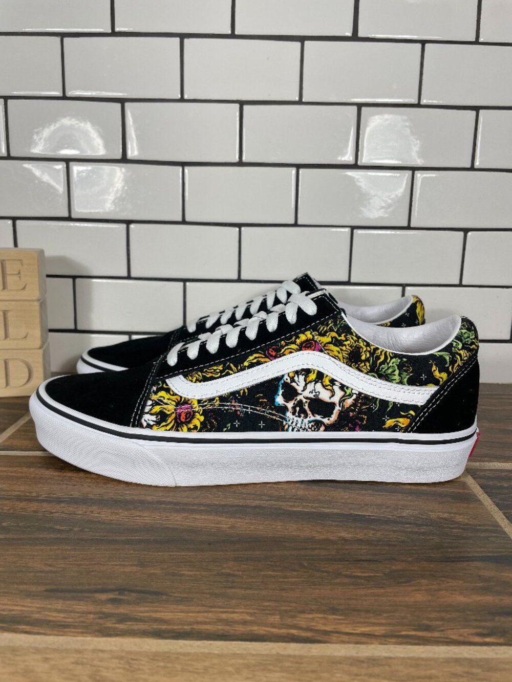 Vans Old Skool Shoes Mens Size 9 Beauty Skull Black Multicolor Skate Sneakers
